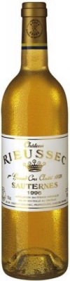 Ch�teau Rieussec 1er Grand Cru Class� 0,375l - Im 18. Jahrhundert geh�rte die Domaine de Rieussec den M�nchen des Klosters Carmes de Langon. Im Laufe der Franz�sischen Revolution, um das Jahr 1790, wird das Gut beschlagnahmt und anschlie�end verka...