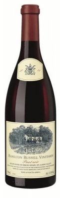 Hamilton Russell Pinot Noir - Rund 120 Kilometer s�d�stlich von Kapstadt erstreckt sich die Walker Bay. In den vom k�hlen Atlantik beeinflussten klima erzeugt Anthony Hamilton Russell finessenreiche Weine mit der Klasse gro�er Bur...