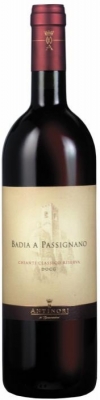 Marches Antinori �Badia a Passignano� Chianti Classico DOCG Riserva - Tenuta Badia a Passignano Die seit 1987 zum Besitz von Antinori z�hlende Tenuta Badia a Passignano mit ihren 325 ha liegt oberhalb von Sambuca Val di Pesa, 3 km s�dlich von Santa Cristina. Die prachtv...