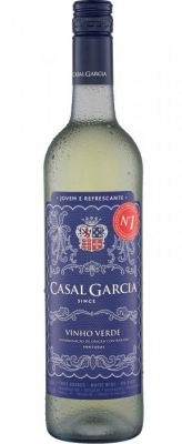 Vinho+Verde+Casal+Garcia+ - Der Casal Garcia Vinho Verde ist der Sommerwein schlechthin. Genießen Sie diesen Vinho Verde an lauen Sommerabenden auf der Terrasse mit Freunden oder am Strand! Vinho+Verde+Casal+Garcia+ - Der Casal Garcia Vinho Verde ist der Sommerwein schlechthin. Genießen Sie diesen Vinho Verde an lauen Sommerabenden auf der Terrasse mit Freunden oder am Strand!