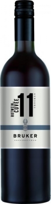 Bruker Rotwein Cuv�e QbA Eleven  - Wie die Generationen vor ihm, hat auch Markus Bruker das richtige Gesp�r f�r guten Wein. Mit seiner Frau Tanja bewirtschaftet er im schw�bischen Gro�bottwar heute acht Hektar intensiv begr�nteRebfl�ch...
