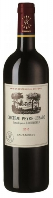 Ch�teau Peyre-Lebade - Der Cru Bourgeois aus dem Hause Rothschild  Wie sehr Ch�teau Peyre-Lebade mit dem Boden seiner Weinbergslagen verbunden ist, zeigt die Bedeutung des Namens. Peyre-Lebade bedeutet �aufgerichteter Stein...