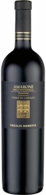 Cecilia Beretta Amarone della Valpolicella Classico DOC Terre di Cariano Veneto - Der Amarone Terre di Cariano ist ein Meisterwerk aromatischer Raffinesse und Eleganz. Sein Bukett ist reich an feinen W�rznoten von Thymian und alpinen Kr�utern, zeigt Aromen frischer, reifer Beerenfr...