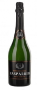 Hasparren Brut Chardonnay - Bodegas Castillo Viejo wurde 1927 von Don Santos Etcheverry gegründet. Dieser kam in den frühen 20er Jahren aus dem französischen Baskenland aus der Stadt Hasparren nach Uruguay. Noch heute ist das We... Hasparren Brut Chardonnay - Bodegas Castillo Viejo wurde 1927 von Don Santos Etcheverry gegründet. Dieser kam in den frühen 20er Jahren aus dem französischen Baskenland aus der Stadt Hasparren nach Uruguay. Noch heute ist das We...