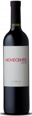 Novecento Syrah - Bereits vor mehr als 80 Jahren in Mendoza von dem italienischen Einwanderer Dante Robino gegr�ndet, geh�rt das Weingut heute zu den namhaftesten Betrieben des Landes. 1982 wurde das Gut von der Famili...
